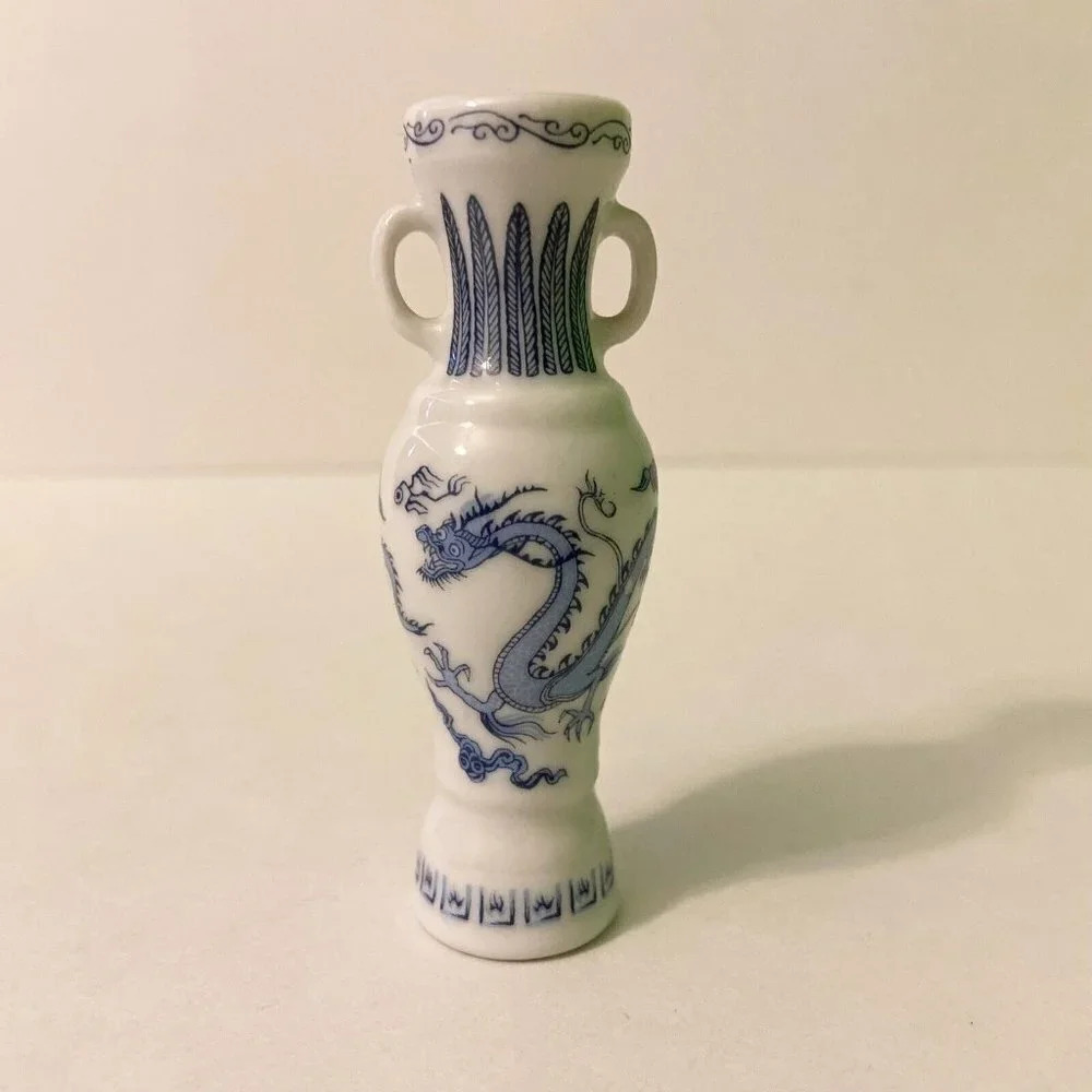 Vintage 1980 Franklin Treasures Of The Imperial Dynasties Miniature Temple Vase